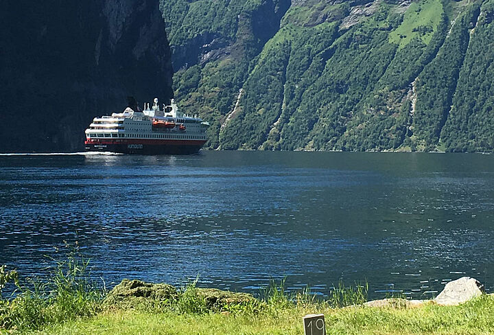 Hurtigruten: Nur noch im Oktober, gratis Nordkap-Ausflug!