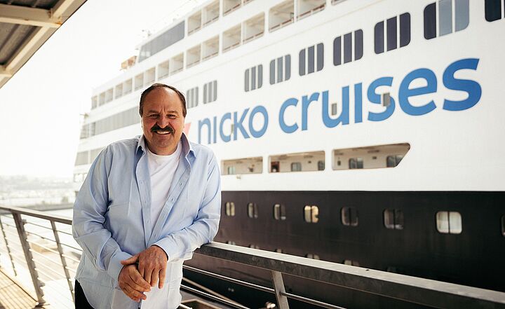 Starkoch Johann Lafer wird Genussbotschafter bei nicko cruises