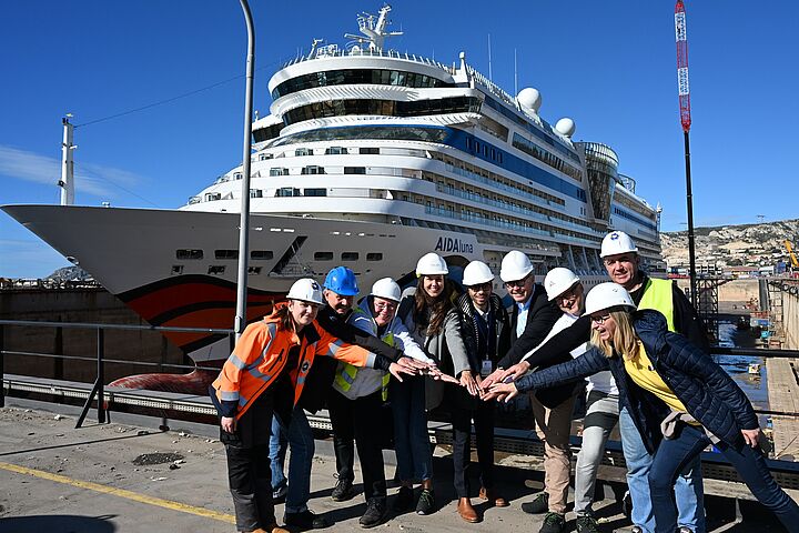 Gemeinsam mit starken Partnern: AIDA Cruises spendet 4.700 Möbel für soziale Einrichtungen