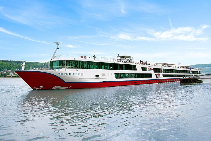 „Tag des offenen Schiffs“ bei nicko cruises - ein Blick hinter die Reling der RHEIN MELODIE in Köln