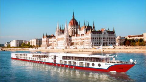 MS Bolero in Budapest - Bildquelle: nicko cruises Schiffsreisen GmbH 